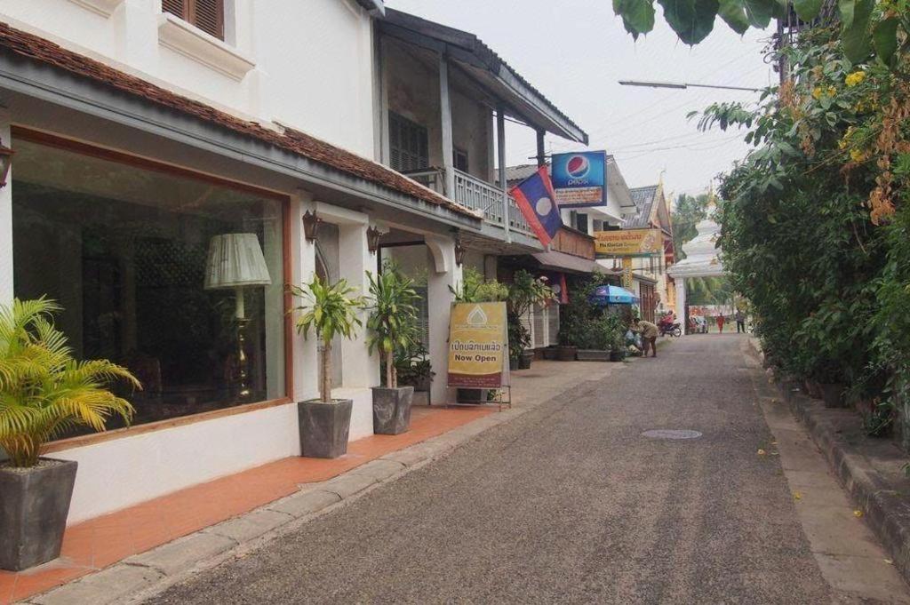 Le Luxe Boutique Hotel Vientiane Exterior photo