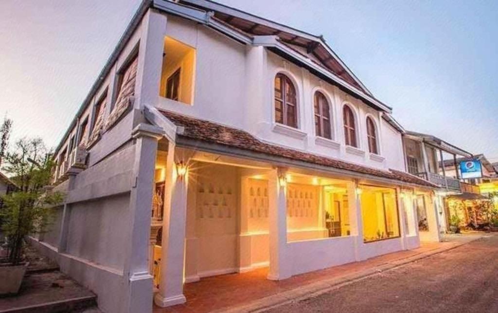 Le Luxe Boutique Hotel Vientiane Exterior photo