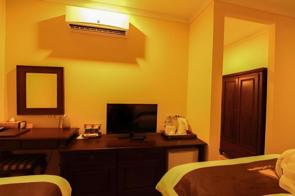Le Luxe Boutique Hotel Vientiane Exterior photo